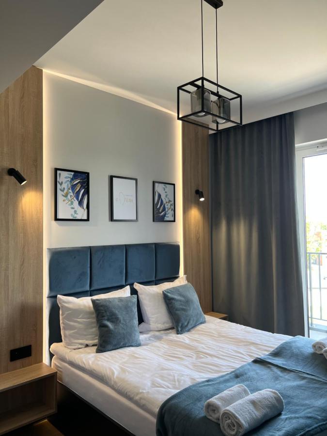 No 61 Blue Apartment *