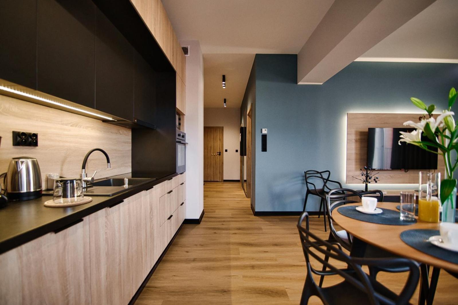 No 61 Blue Apartment *
